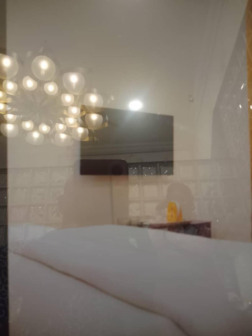 Diamond Lane Hotel Абуджа Екстер'єр фото